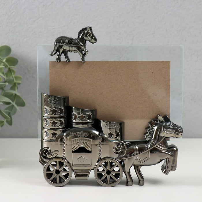 Фоторамка пластик 10х15 см Фоторамка пластик 10х15 см "Карета" 14,5х15х3,5 см