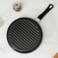 Сковорода-гриль &laquo;Хит&raquo;, d=26 см, h= 8 см, антипригарное покрытие, цвет чёрный