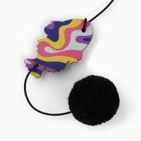 Дразнилка с деревянной подвеской «Яркая рыбка», 5 см Дразнилка с деревянной подвеской «Яркая рыбка», 5 см