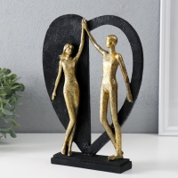 Сувенир полистоун "Влюблённые у большого сердца" золото с чёрным 20х4,5х27,5 см Сувенир полистоун "Влюблённые у большого сердца" золото с чёрным 20х4,5х27,5 см