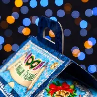 Подарочная новогодняя коробка &laquo;Маскарад&raquo;, упаковка, 12&times;12&times;16.8 см