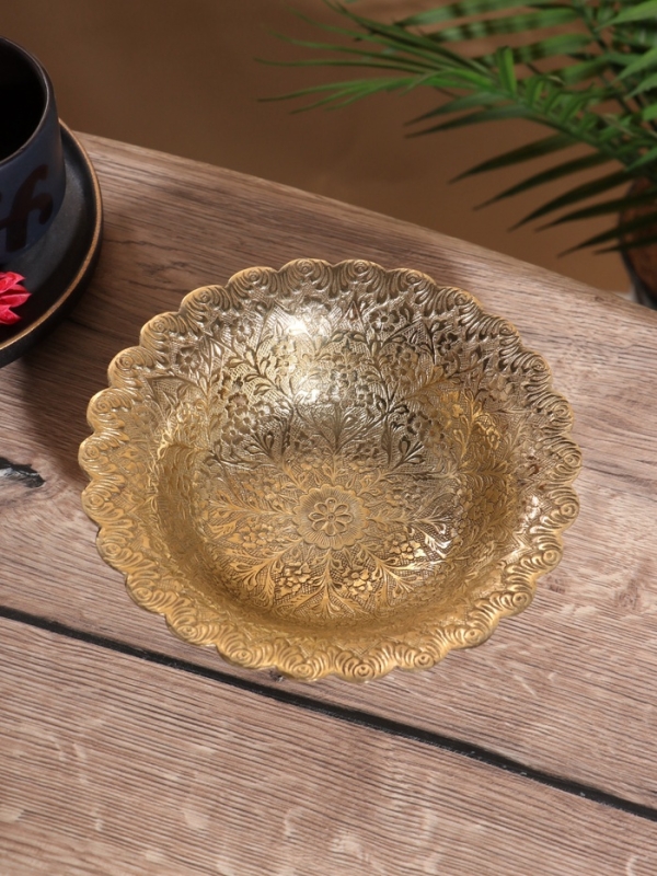 Блюдо сервировочное на ножке "Цветущая поляна" латунь 18х18х6,5 см