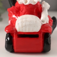 Копилка полистоун "Клоун с пёсиком в автомобиле" красно-белый 14,5х9,5х15 см