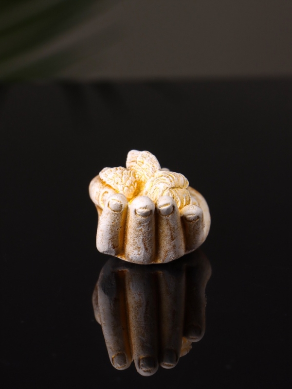 Фигура "Ангелок на ладони спит" малый, 3х7х3 см, позолота