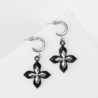 Серьги металл &laquo;Блеск&raquo; четырёхлистник, цвет серебро