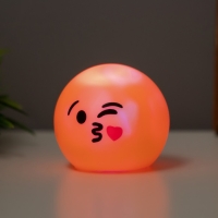 Ночник "Влюбленный смайл" 2Вт LED LR44 желтый 4,5х4,5х4,5см Ночник "Влюбленный смайл" 2Вт LED LR44 желтый 4,5х4,5х4,5см