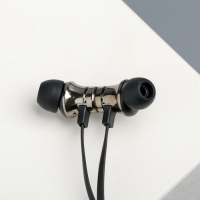 Беспроводные наушники на магните с микрофоном &laquo;Real man&raquo;, мод. I12 ,9 х 13,5 см.