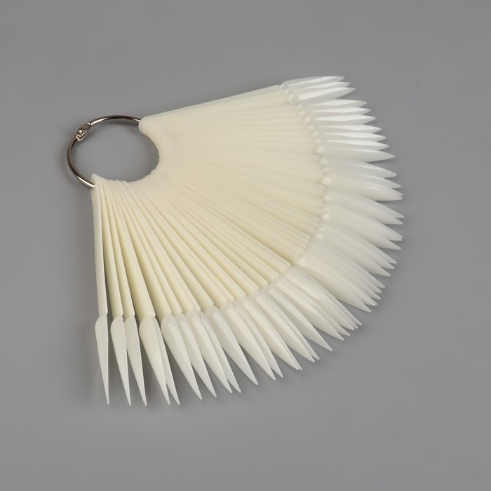 Палитра для лаков на кольце, 50 ногтей, форма стилет, цвет слоновая кость Палитра для лаков на кольце, 50 ногтей, форма стилет, цвет слоновая кость