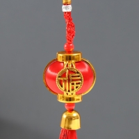 Подвеска пластик, текстиль "Китайский фонарик с колокольчиком" 4х4х18 см Подвеска пластик, текстиль "Китайский фонарик с колокольчиком" 4х4х18 см