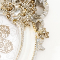 Фоторамка полистоун 10х15 см "Бант и медальон" белая с золотом 21х14 см