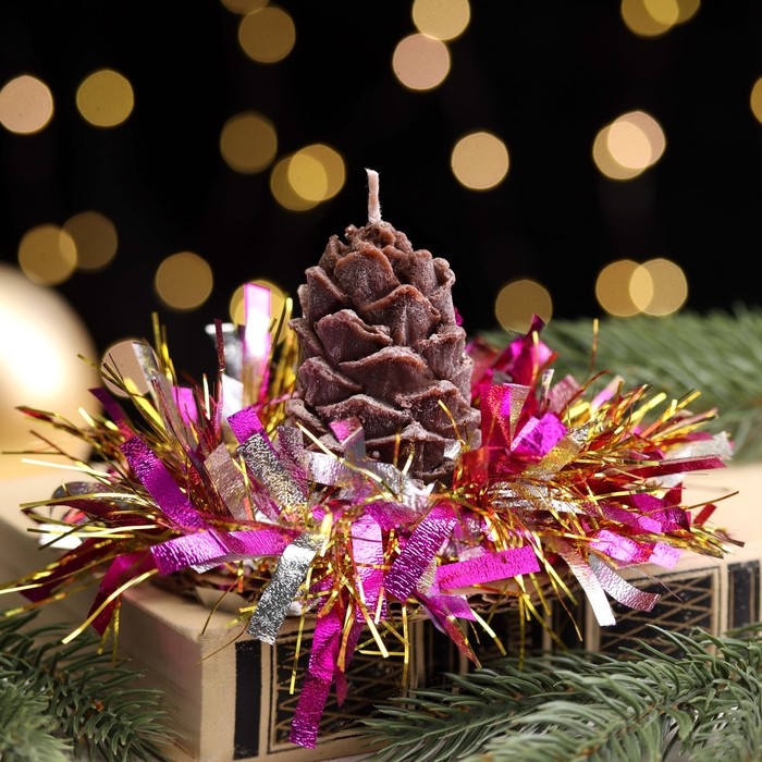 Свеча новогодняя "Шишка с еловым декором", 7 см, коричневая МИКС