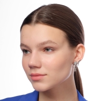 Серьги со стразами «Таяние» ромб, цвет белый в серебре Серьги со стразами «Таяние» ромб, цвет белый в серебре