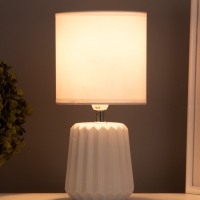 Лампа настольная "Кон" 1х40Вт Е14 белый 13х13х25см