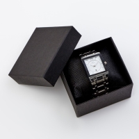 Часы наручные кварцевые женские, с календарем, циферблат 4.2 х 2.9 см, ремешок l-26 см, 3 АТМ, сереб Часы наручные кварцевые женские, с календарем, циферблат 4.2 х 2.9 см, ремешок l-26 см, 3 АТМ, сереб