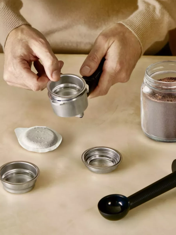 Рожковая кофеварка Authentic+ XP384G10, серый