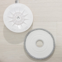 Швабра с отжимом и ведром Raccoon: ведро с подачей воды 19,5&times;31 см, швабра 23&times;135 см, насадка из микрофибры d=23 см