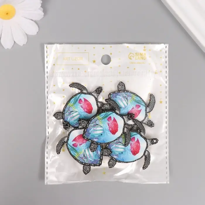 Декор для творчества дерево "Черепаха с рыбками на панцире" 4,4х4х0,3 см