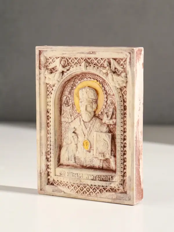 Икона с подвесом "Николай Чудотворец"  размер 12х9х2 см,гипс, роспись