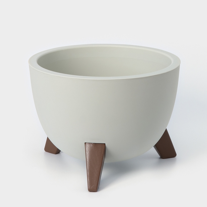 Кашпо на ножках &laquo;Флориан&raquo;, 5.5 л (объём внутренней вставки 4.2 л), d=25 см, h=18.5 см, цвет белый ротанг