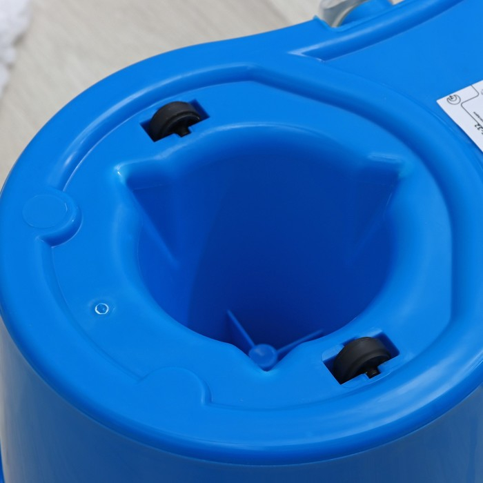 Швабра с отжимом и ведро с металлической центрифугой Доляна, 14 л, запасная насадка из микрофибры, колёсики, цвет МИКС