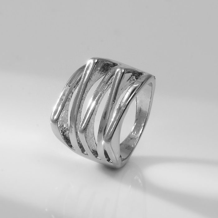 Кольцо металл «Тренд» движение, цвет серебро, размер 18 Кольцо металл «Тренд» движение, цвет серебро, размер 18