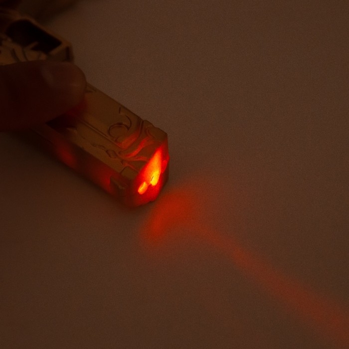 Фонарик - лазер брелок для ключей на кольце &laquo;Пистолет золотой&raquo;, 4 режима мигает, ультрафиолет, LR44&times;3 шт., 5.2&times;9.7&times;1.5 см