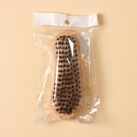 Щётка для одежды деревянная LaDо́m, 13×5×3 см, искусственный ворс, 130 пучков Щётка для одежды деревянная LaDо́m, 13×5×3 см, искусственный ворс, 130 пучков