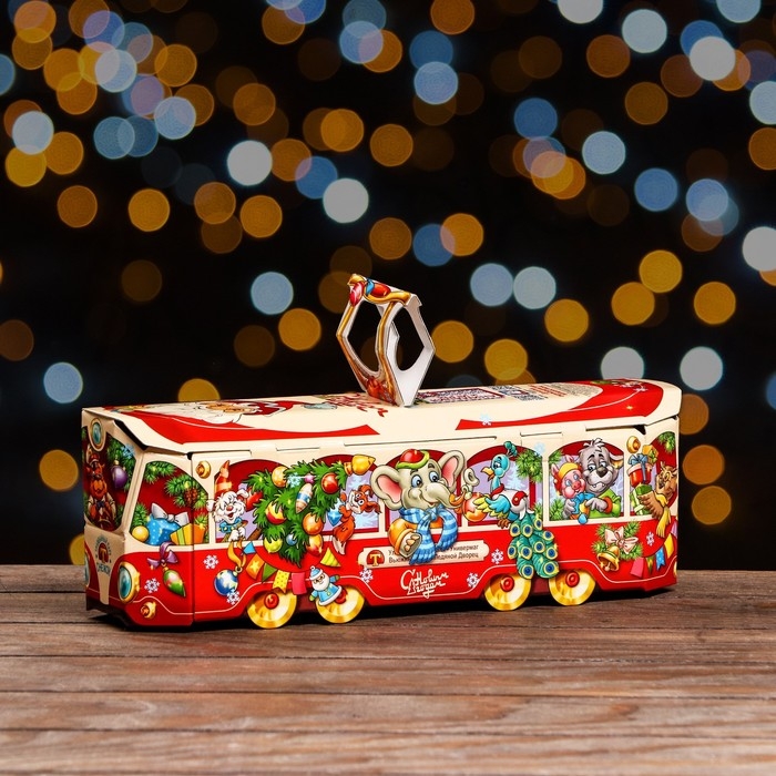 Новый год. Подарочная коробка Новый год. Подарочная коробка "Трамвай красный" , 33 х 9 х 11 см.