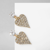 Серьги со стразами «Сердце» изящное, цвет белый в золоте Серьги со стразами «Сердце» изящное, цвет белый в золоте