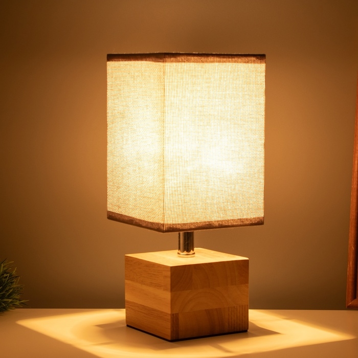 Лампа настольная "Куб" 1х40Вт Е27 светлое дерево 11,5х11,5х27см