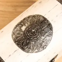 Сундучок "Солнце ацтеков" 19х12х11 см, манговое дерево, белый антик