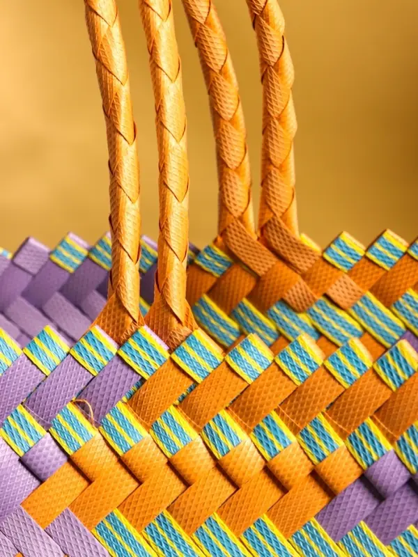 Сумка плетёная, 30&times;15&times;30 см, пластик, разноцветная