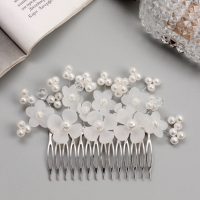 Гребень для волос "Эмилия" цветочный, 11х6 см, белый Гребень для волос "Эмилия" цветочный, 11х6 см, белый