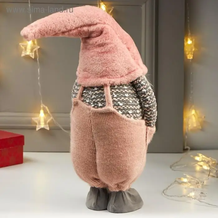 Кукла интерьерная "Дедушка в розовом колпаке и комбинезоне" 57х16х22 см
