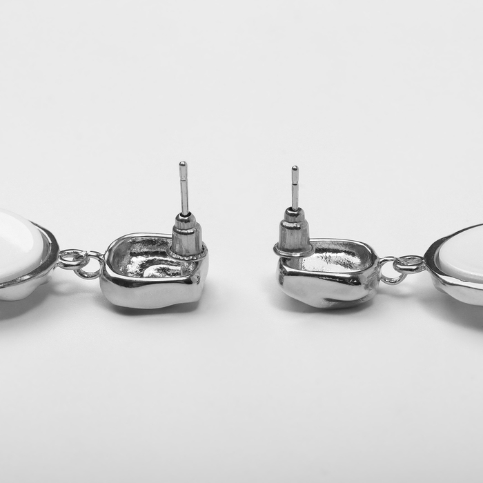 Серьги с жемчугом &laquo;Эксклюзив&raquo; мятый круг, цвет серебро