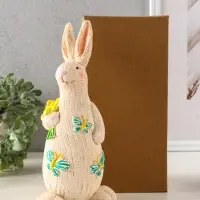 Сувенир полистоун "Зайка вязанный с букетом цветов" 8х10,5х23 см