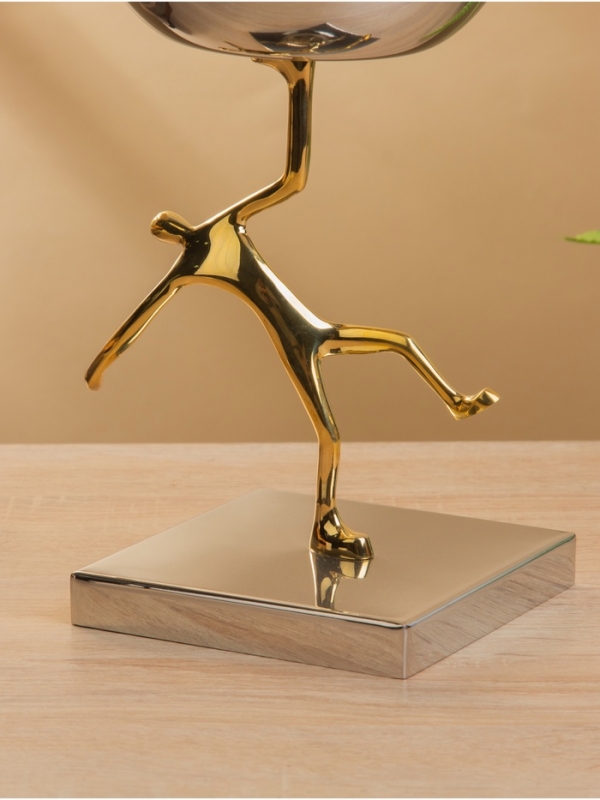 Блюдо сервировочное на подставке "Человек" d 13 см нержавеющая сталь. латунь