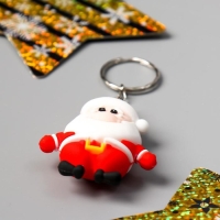 Брелок резина "Дед Мороз" 4,8х4,3х1,5 см Брелок резина "Дед Мороз" 4,8х4,3х1,5 см