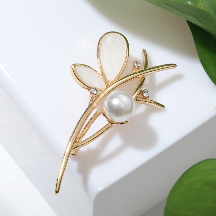 Брошь &laquo;Стрекоза&raquo; с бусиной, цвет белый в золоте