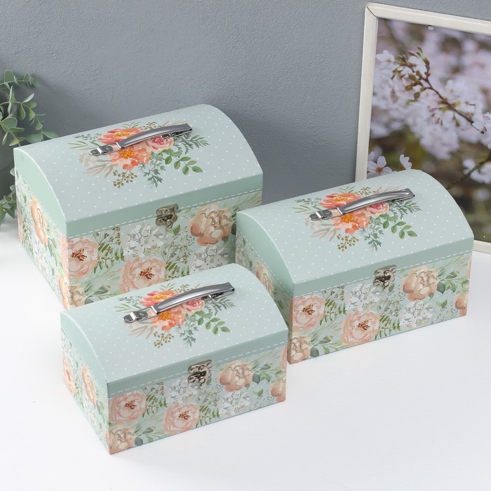 Шкатулка картон сундучок Шкатулка картон сундучок "Крупные бутоны" набор 3 шт 26х18х16,5 24х16х14,5 22х14х12,7 см