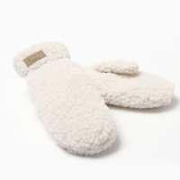 Варежки женские на иск. меху MIST, р-р. 26см, молочный Варежки женские на иск. меху MIST, р-р. 26см, молочный