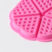 Форма для выпечки Доляна &laquo;Вафля. Сердце&raquo;, силикон, d=18 см, 5 ячеек, цвет МИКС