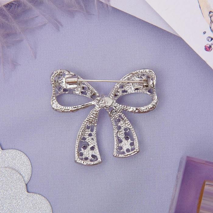 Брошь &laquo;Бант&raquo;, цвет белый в серебре