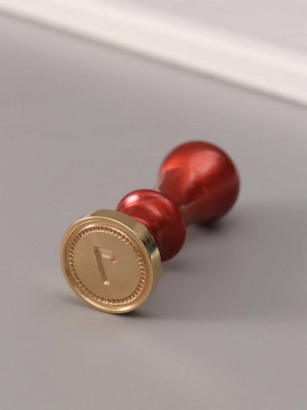 Печать для сургуча с пластиковой ручкой Печать для сургуча с пластиковой ручкой "Классика цифра 7" 2,5х2,5х6,3 см