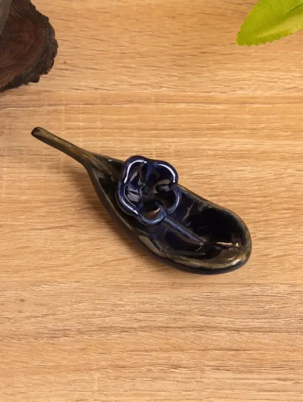 Подставка под благовония &laquo;Цветение&raquo;, 10.5&times;3.5&times;3 см, керамика, синяя