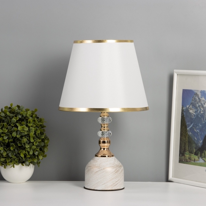 Лампа настольная "Эдикт" 1х40Вт Е27 белый/золото 27х27х45см