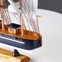 Корабль сувенирный средний &laquo;Фрея&raquo;, борта синие, 33х31х5 см , микс