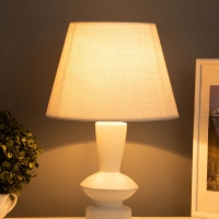 Лампа настольная "Ваза" 40Вт Е14 белый 24х24х38см