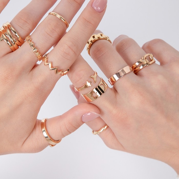 Кольцо «Звёзды» ряд, цвет золото, размер 18 Кольцо «Звёзды» ряд, цвет золото, размер 18