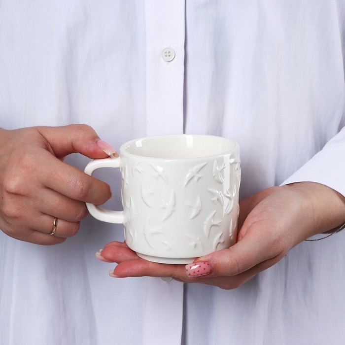 Кружка керамическая &laquo;Ласточки&raquo; белая, 260 мл, цвет белый